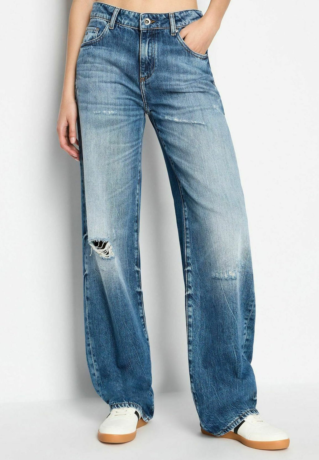 Armani Exchange Flared Jeans Media 2