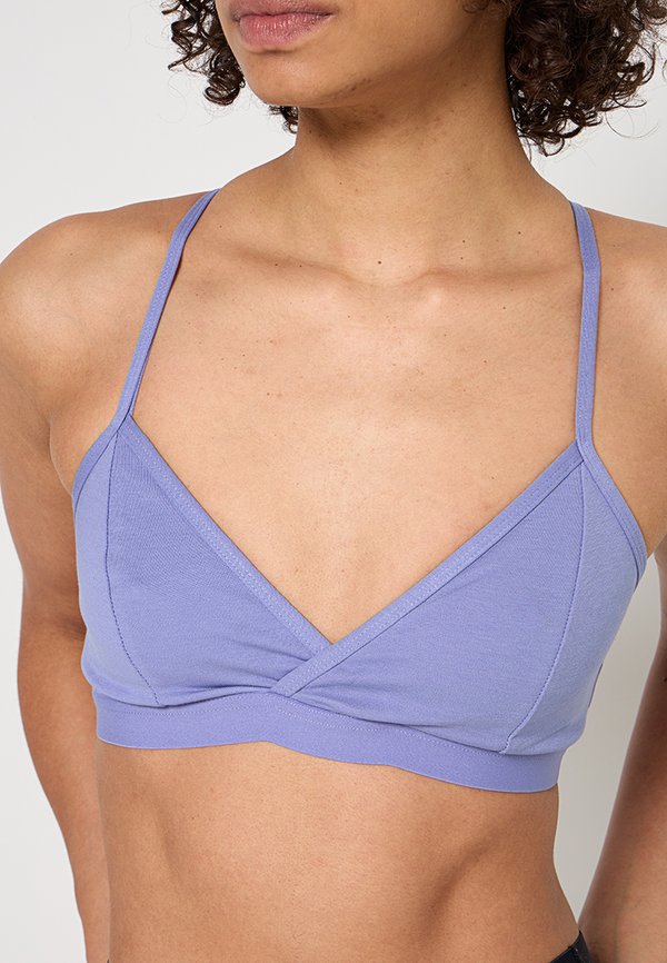 Fabletics THE LIVE-IN