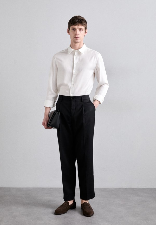 J.LINDEBERG SLIM COMFORT