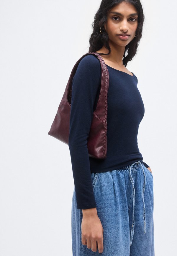 ONLY Petite ONLLUCA BOATNECK