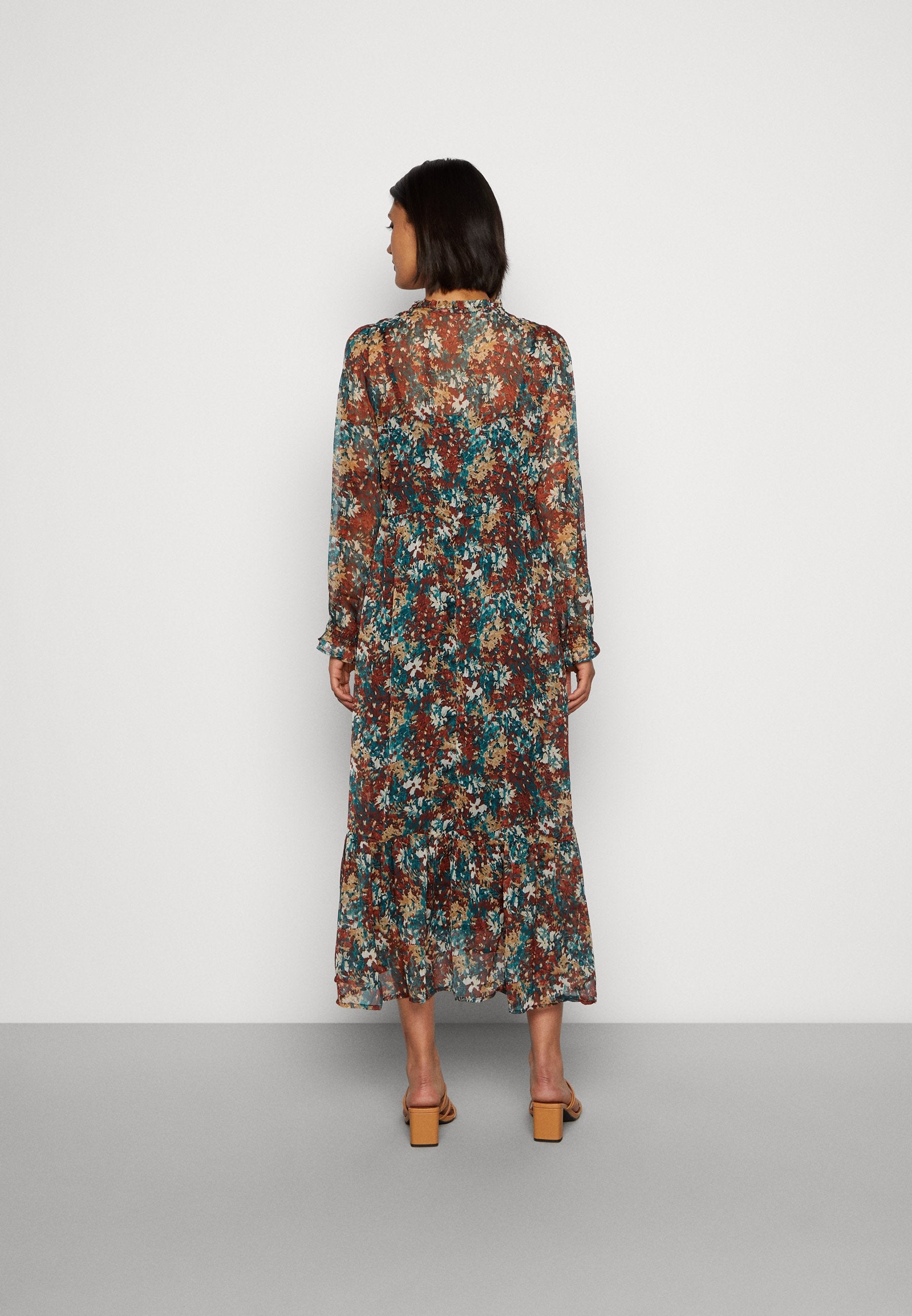 ONLGABBI MIDI DRESS Media 4