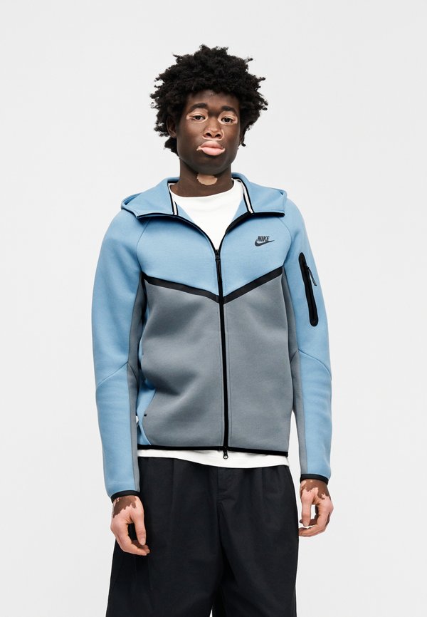 Nike Sportswear