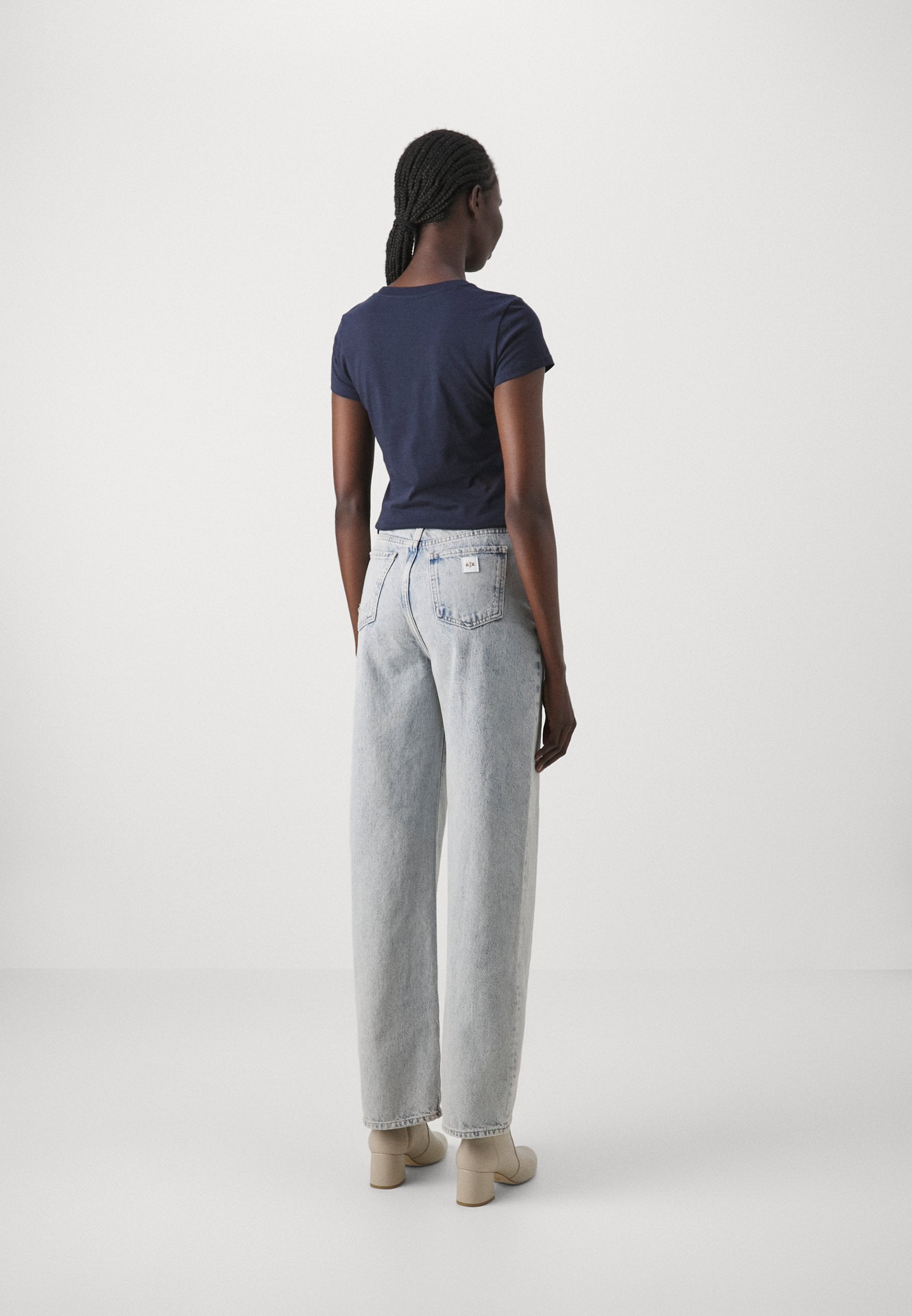 Armani Exchange Jeans Relaxed Fit Media 4