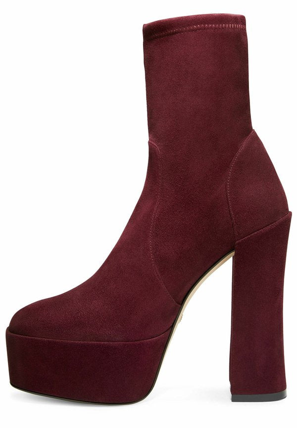 Stuart Weitzman SKYHIGH