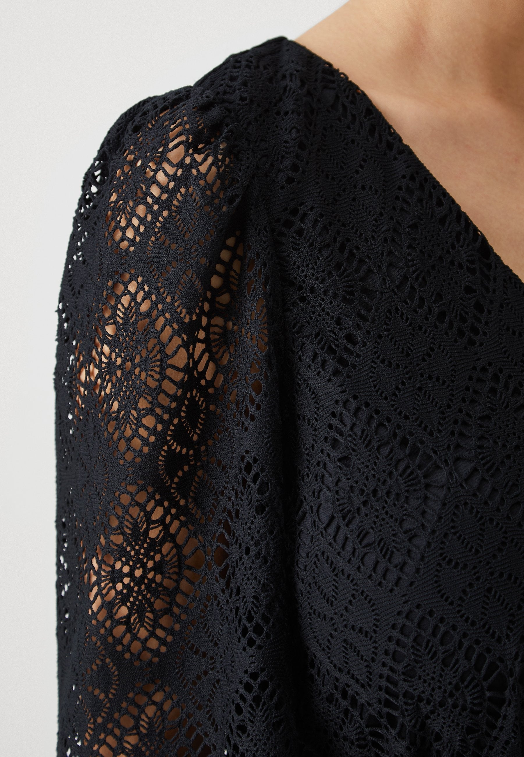 VILA VISUSANNI V-NECK