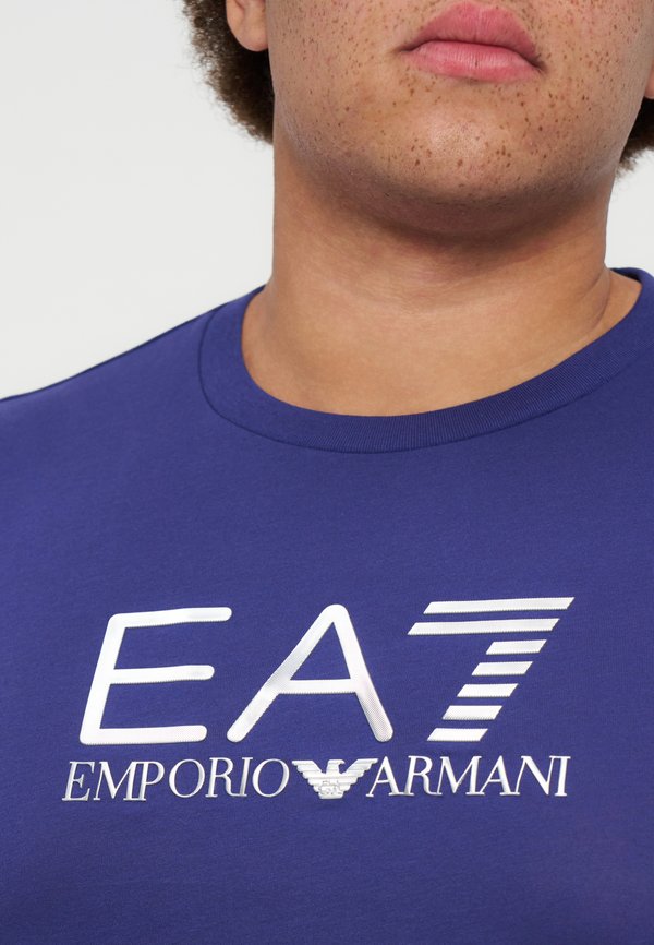 EA7 Emporio Armani