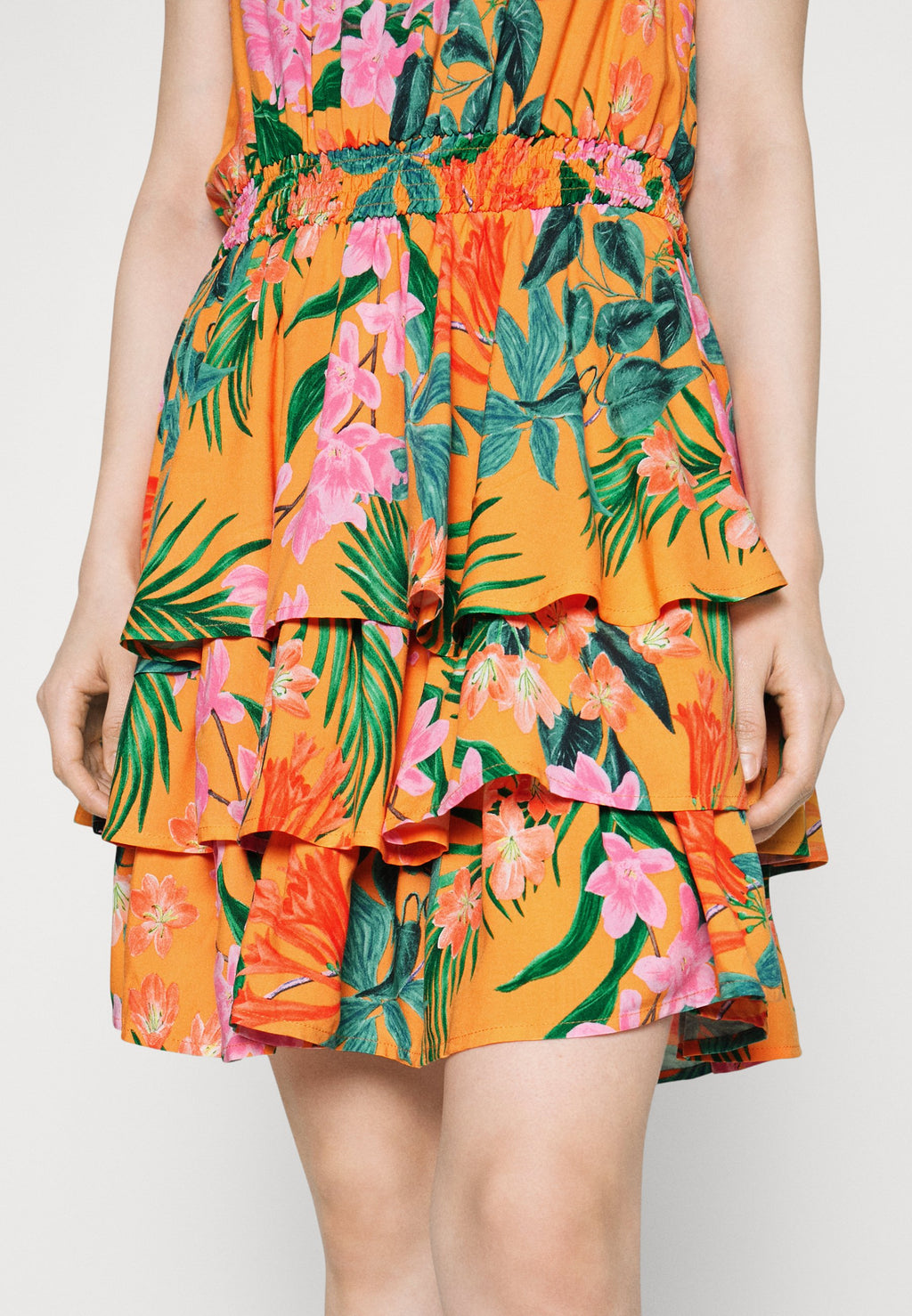 ONLTROPICA SMOCK LAYER DRESS Media 7