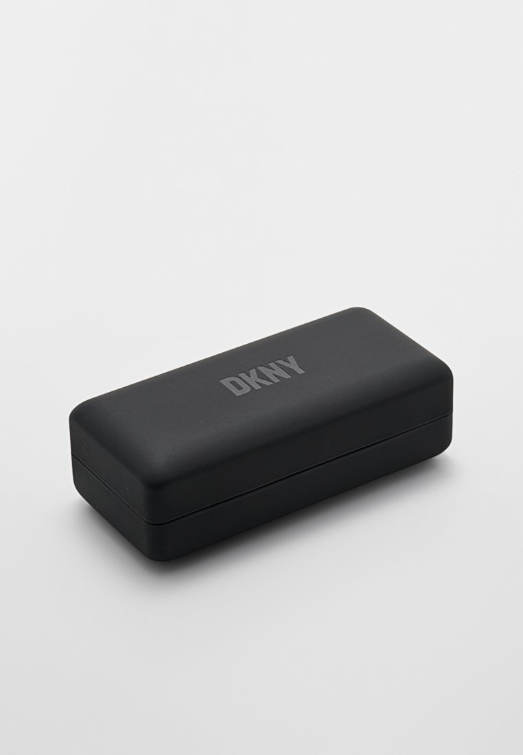 DKNY