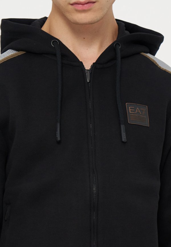 EA7 Emporio Armani