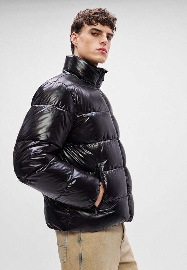 Calvin Klein GLOSSY CHANNELED PUFFER