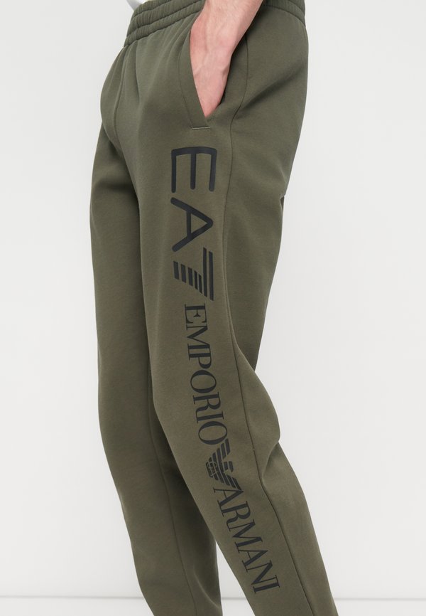 EA7 Emporio Armani