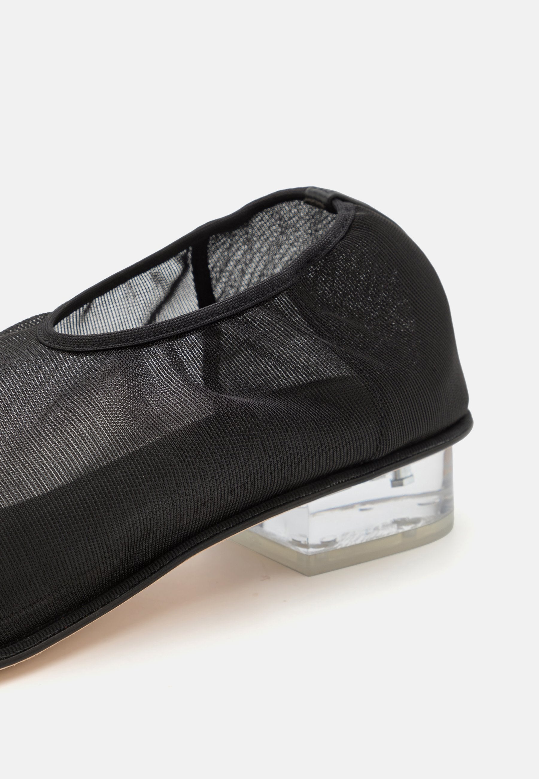 Studio Amelia VESTIGE FLAT