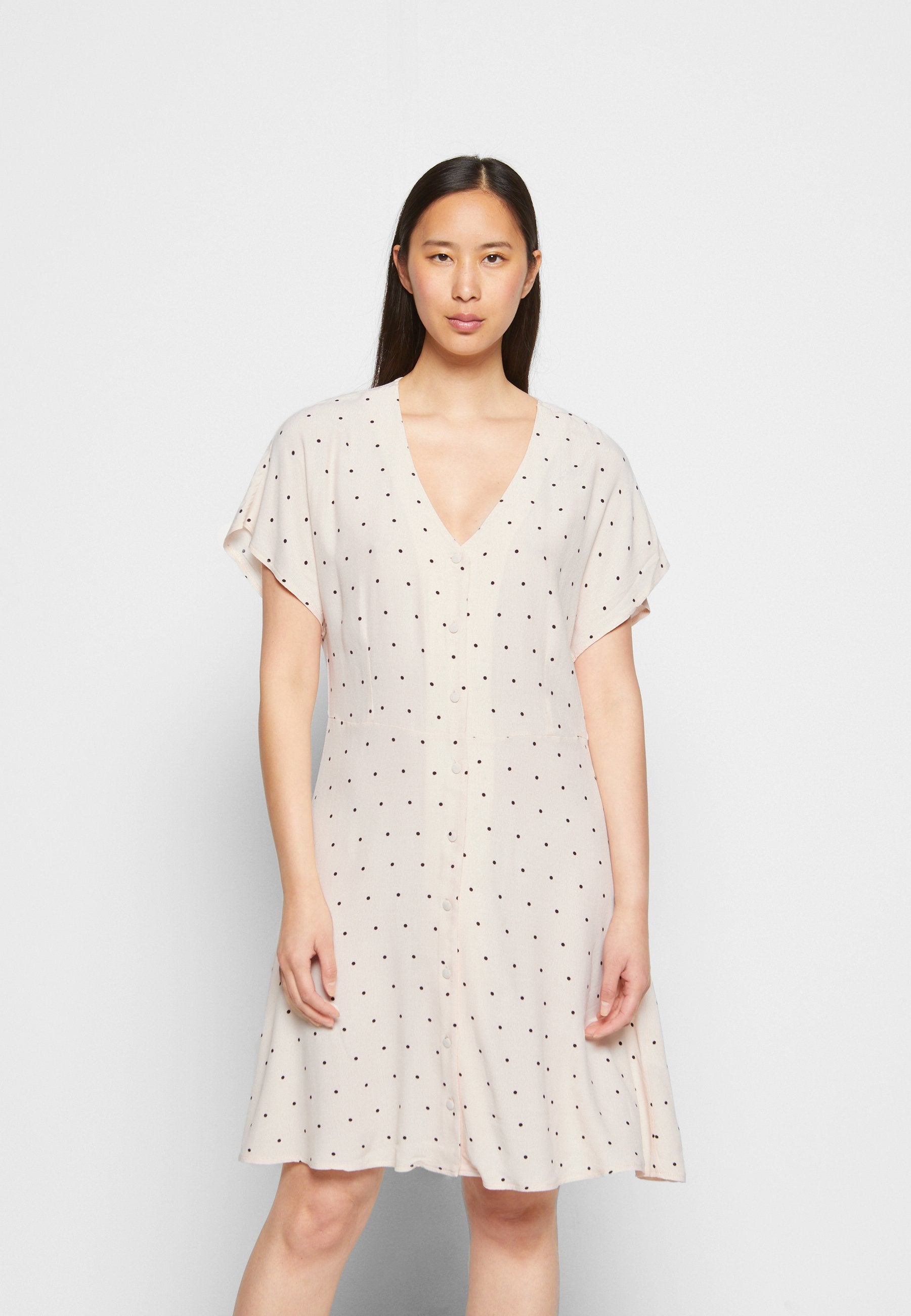 NA-KD BUTTON FRONT DRESS