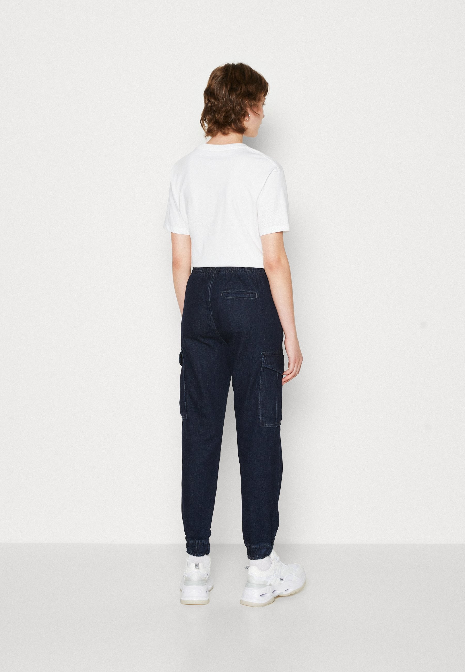 ONLROUGE CARGO Media 4