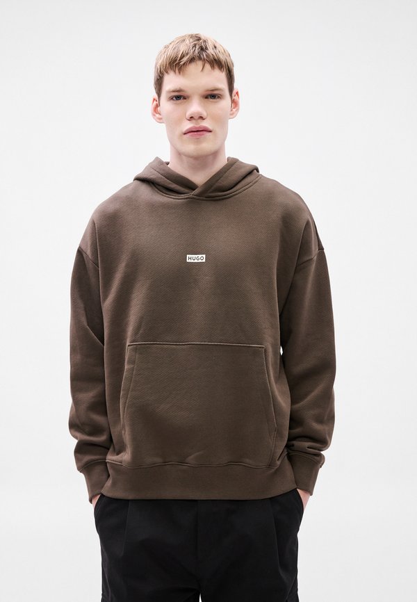 HUGO NAZARDO