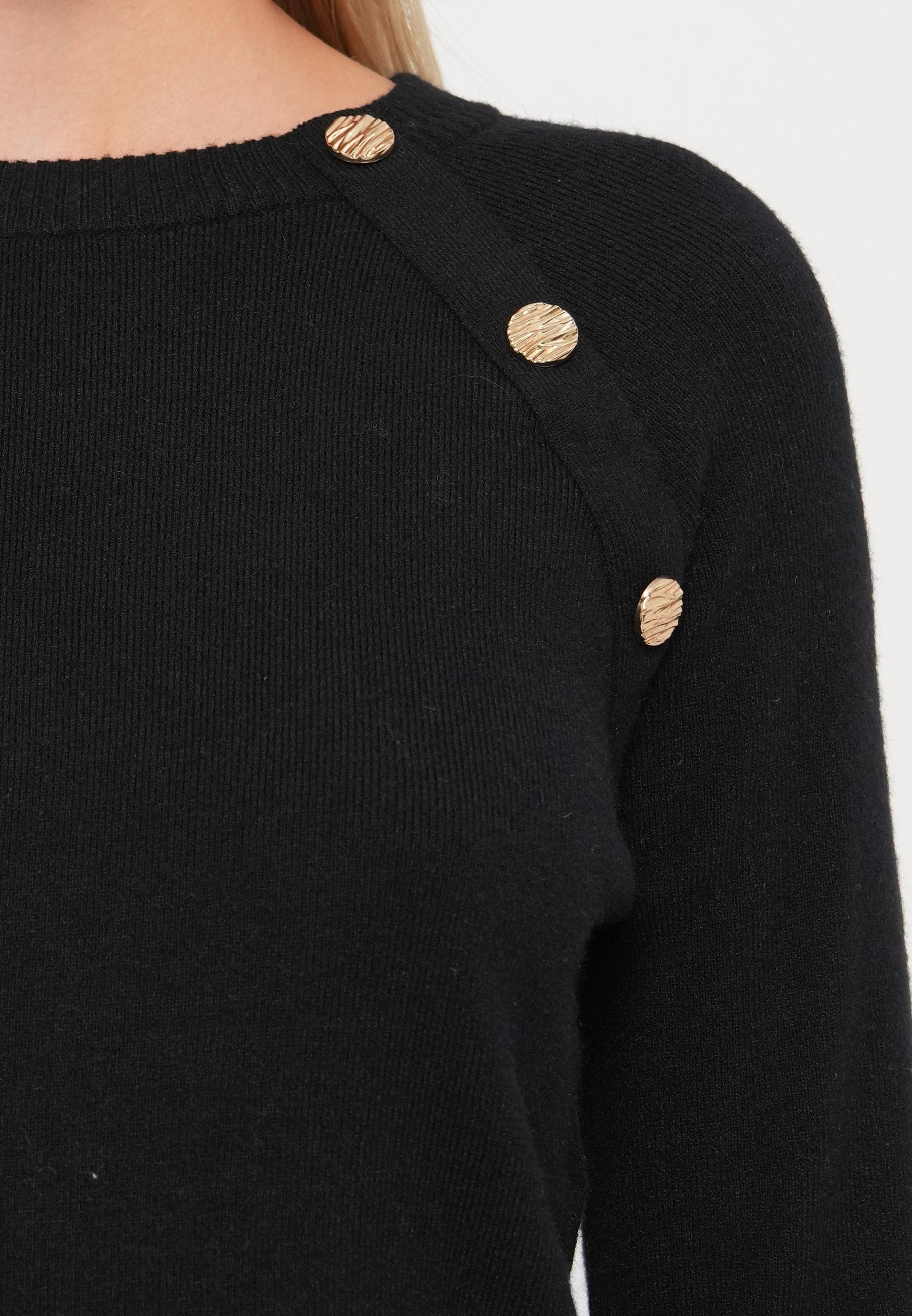 ONLY ONLIBI ELLA BUTTON O NECK