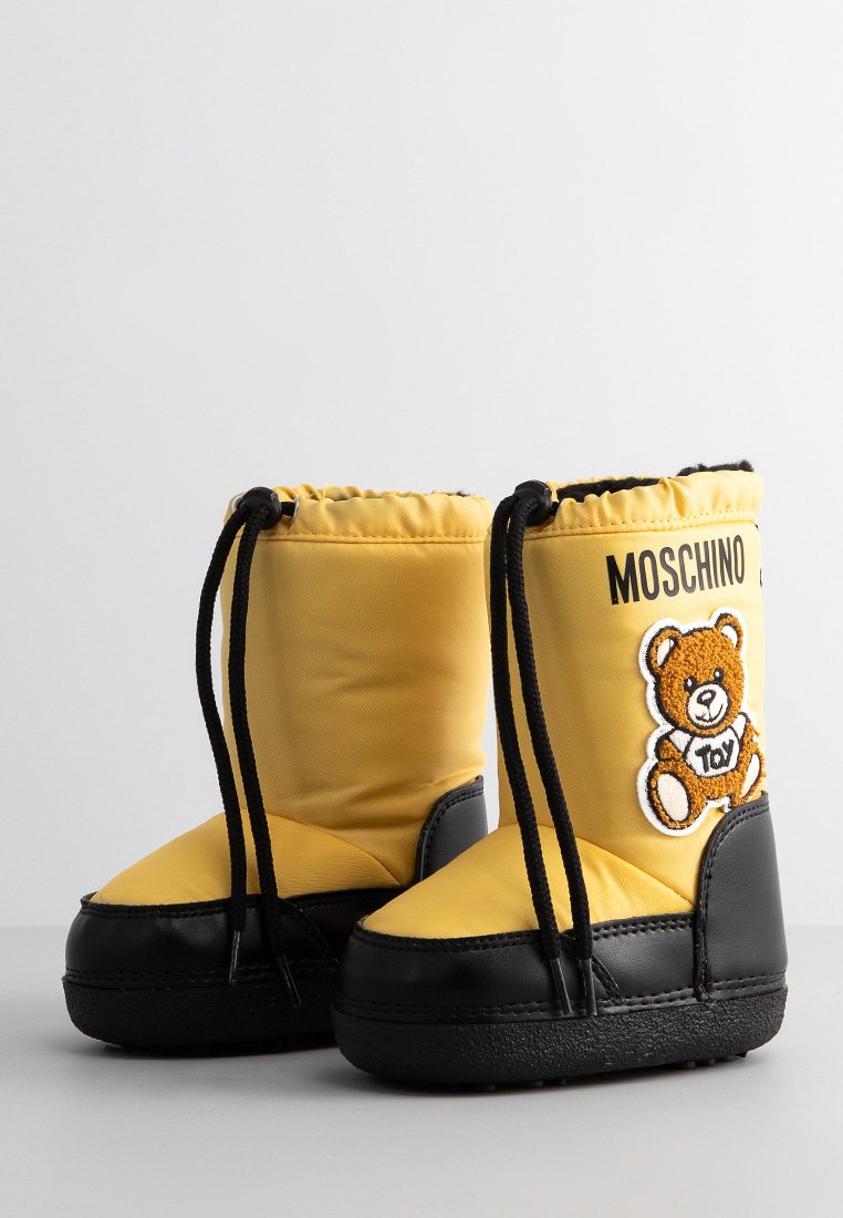 MOSCHINO