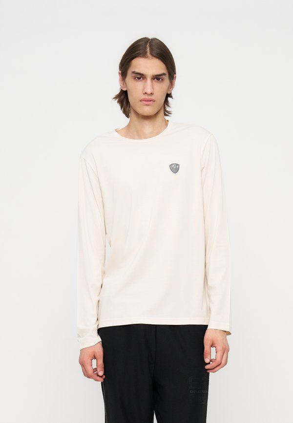 EA7 Emporio Armani