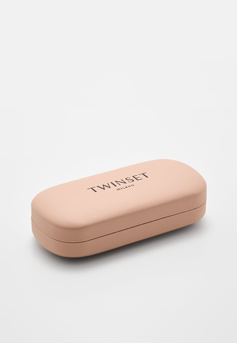 TWINSET