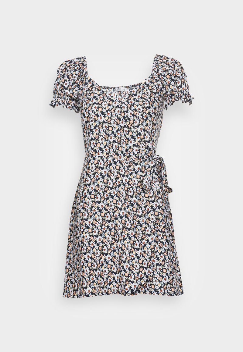 Blumenkleid mit kurzen Puffärmeln, quadratischem Ausschnitt und Bindeband an der Taille. Schwarzer Hintergrund mit mehrfarbigem Blumenmuster.