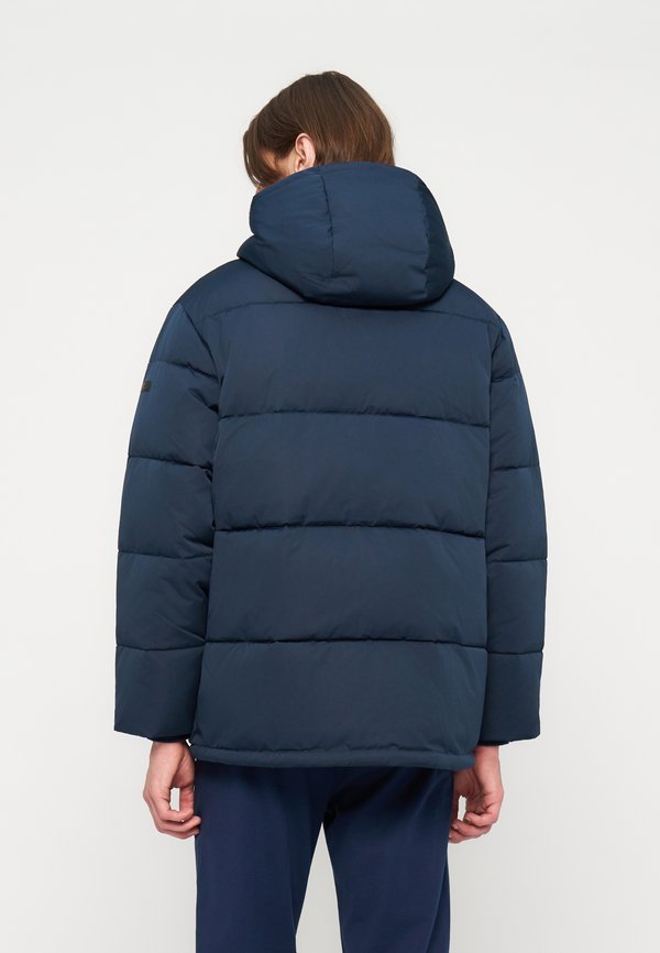 EA7 Emporio Armani