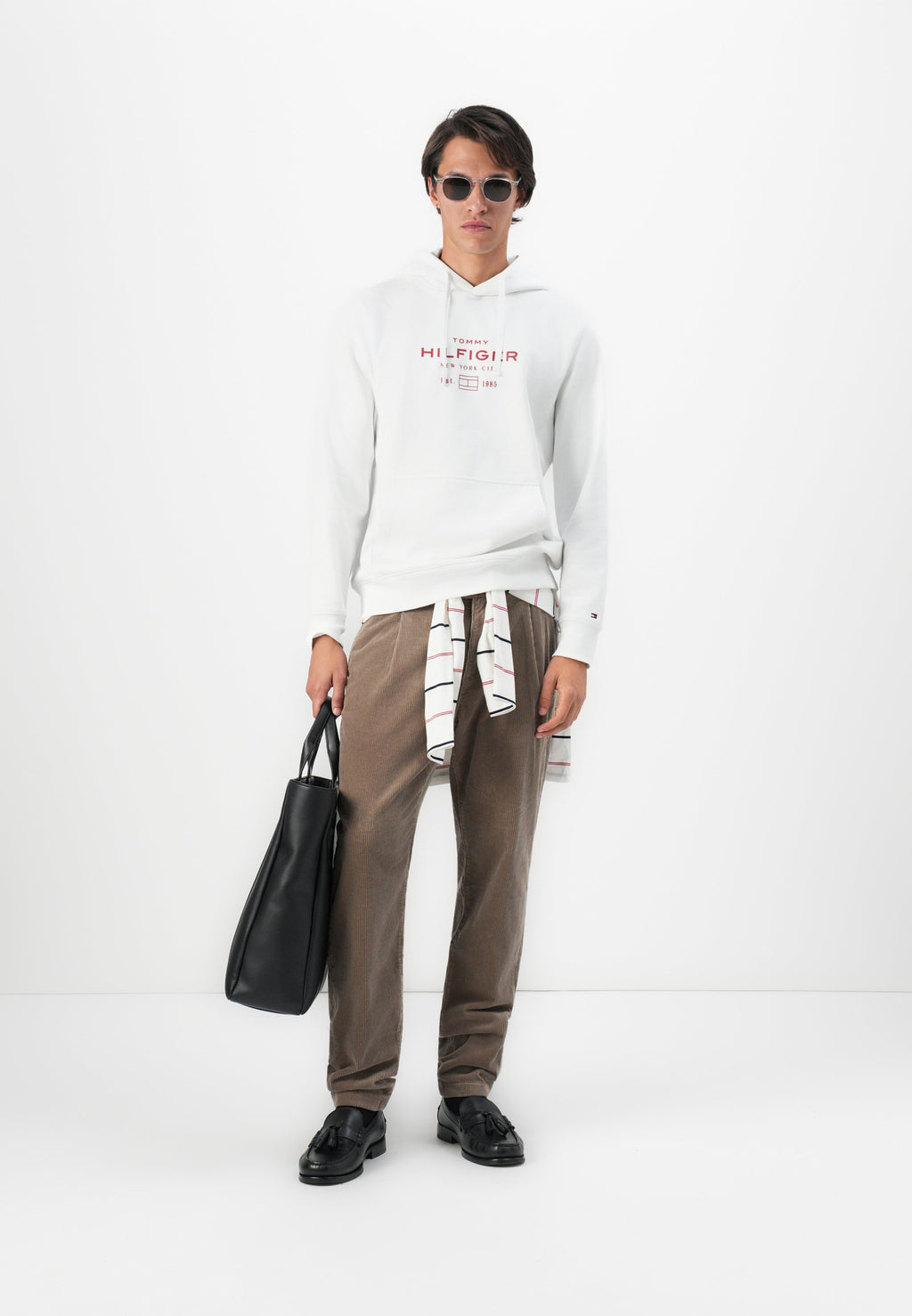OVAL GRAPHIC HOODIE UNISEX Media 4
