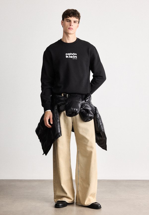 Calvin Klein RETRO GRAPHIC CREW