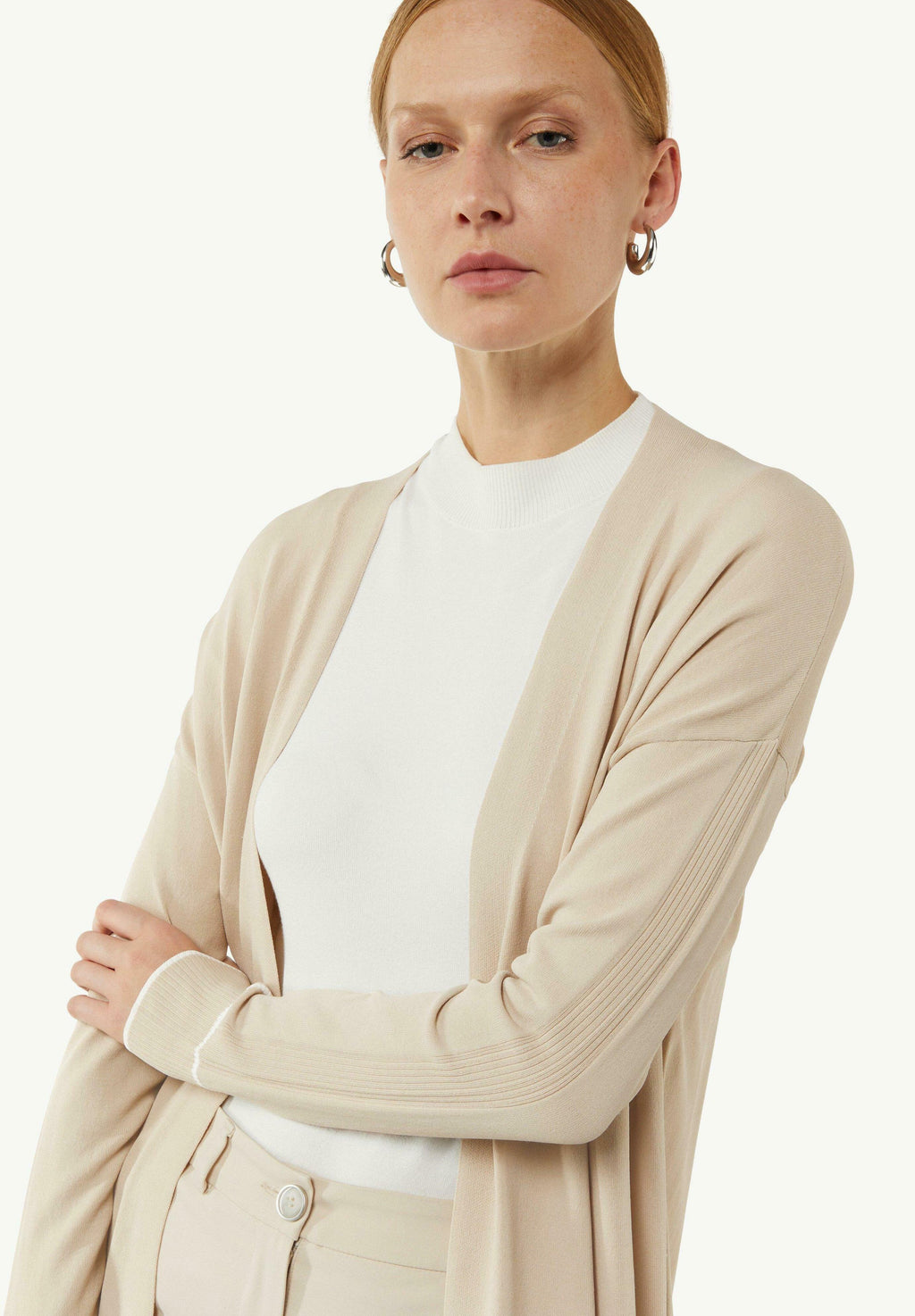 comma Strickjacke Media 4
