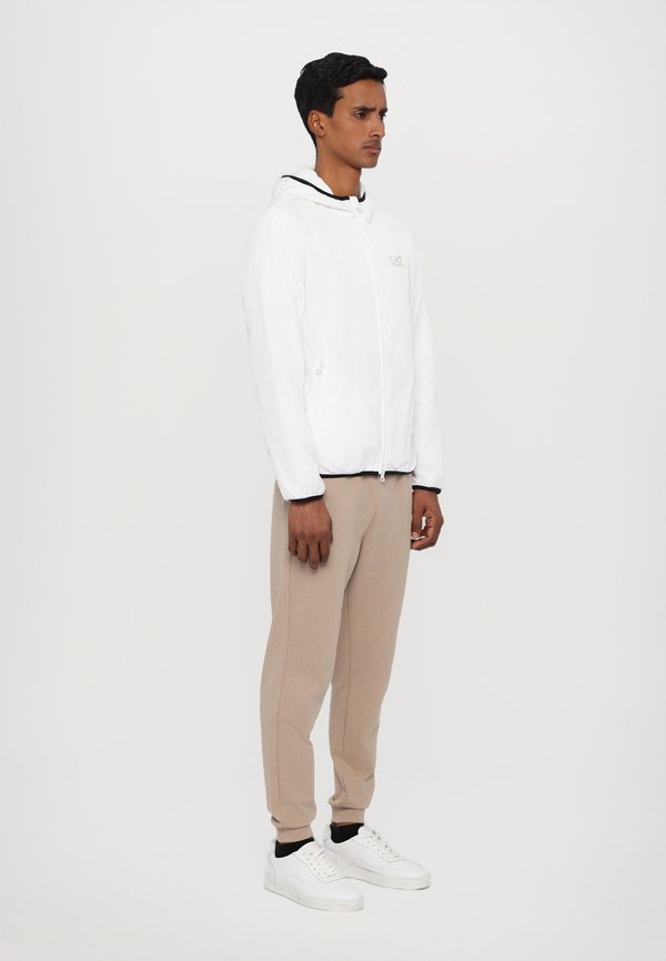 EA7 Emporio Armani TRAIN CORE UNISEX