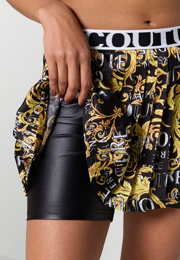 Versace Jeans Couture