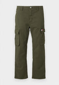 Olivgrüne Cargo-Hosen mit Knopfverschluss und Taschenklappen an beiden Oberschenkeln, wobei eine Tasche ein kleines Tommy Jeans Logo-Patch aufweist.
