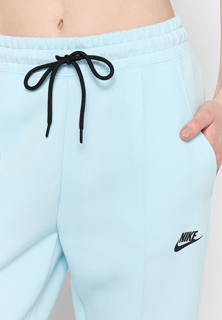 Nike Sportswear REGULAR FIT