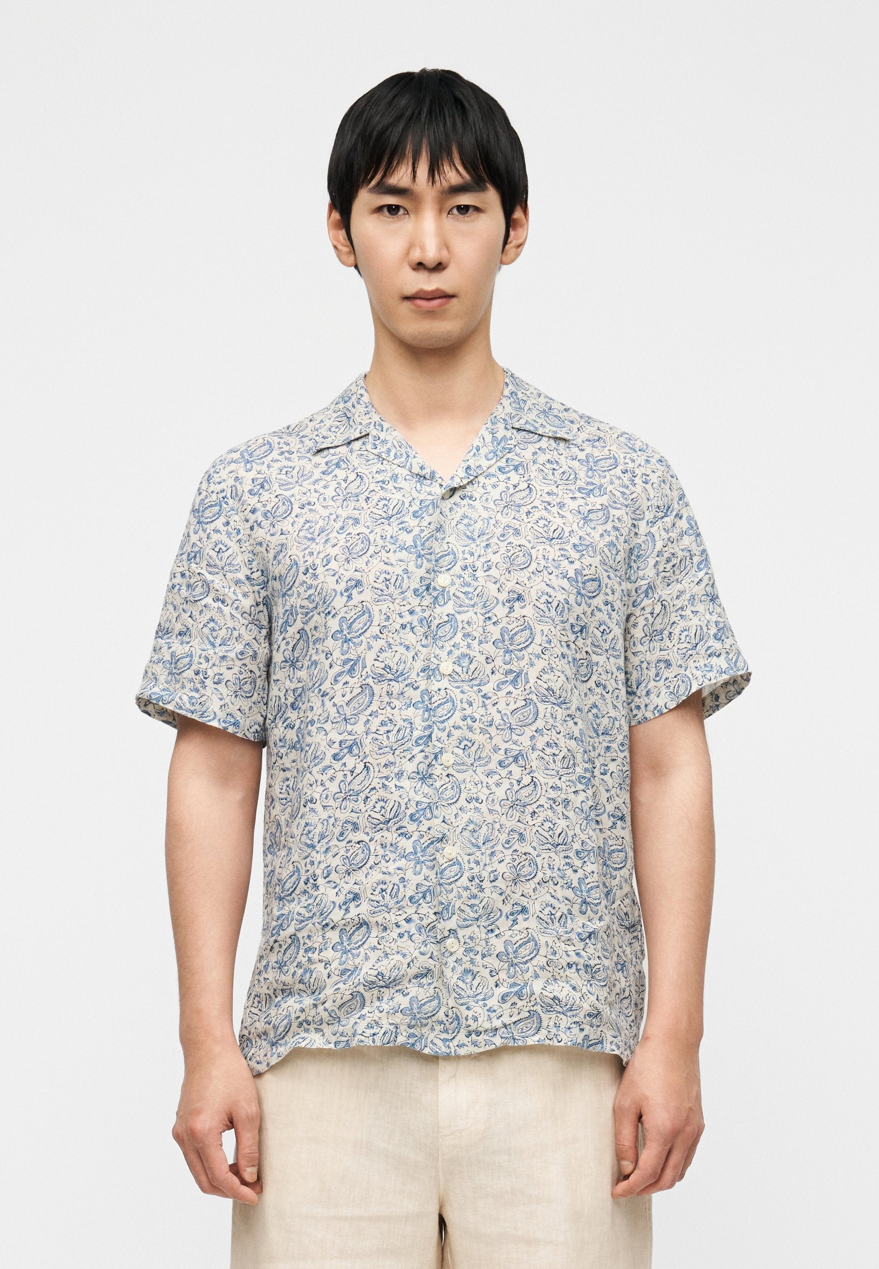 120% Lino SHORT SLEEVE REGULAR FIT MEN SHIRT