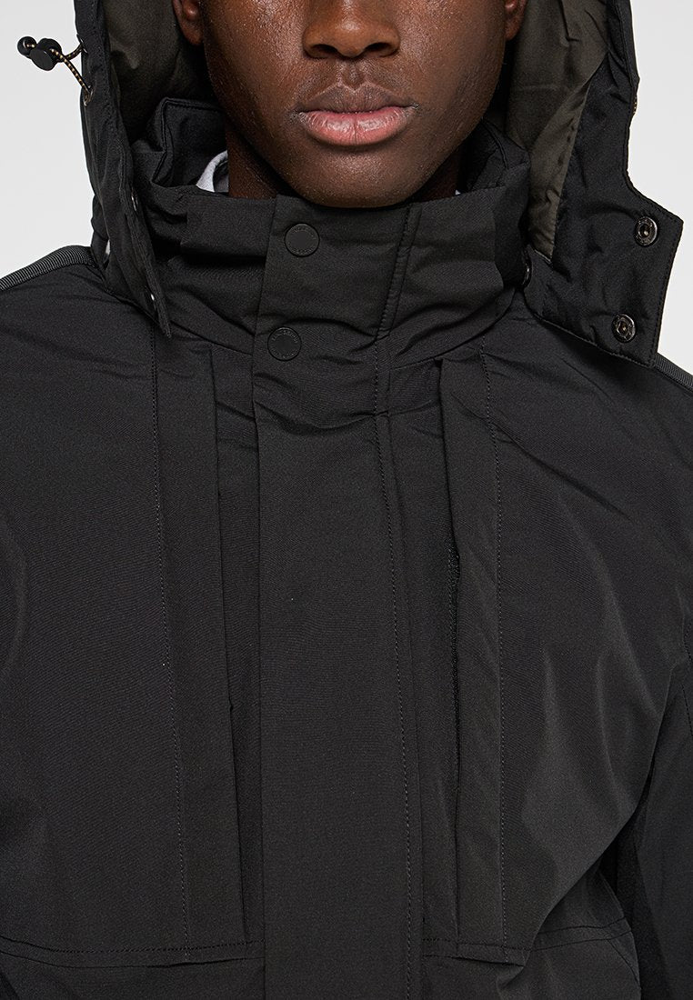 Lindbergh Parka Media 3