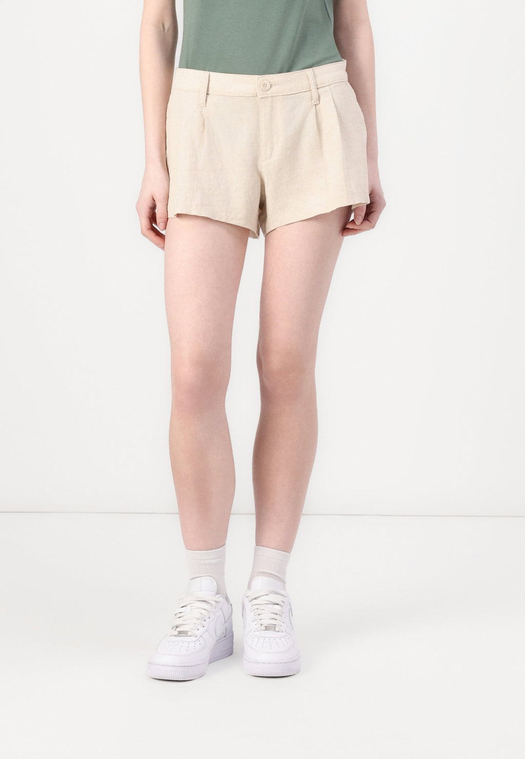 Hollister Co.  LIVVY
