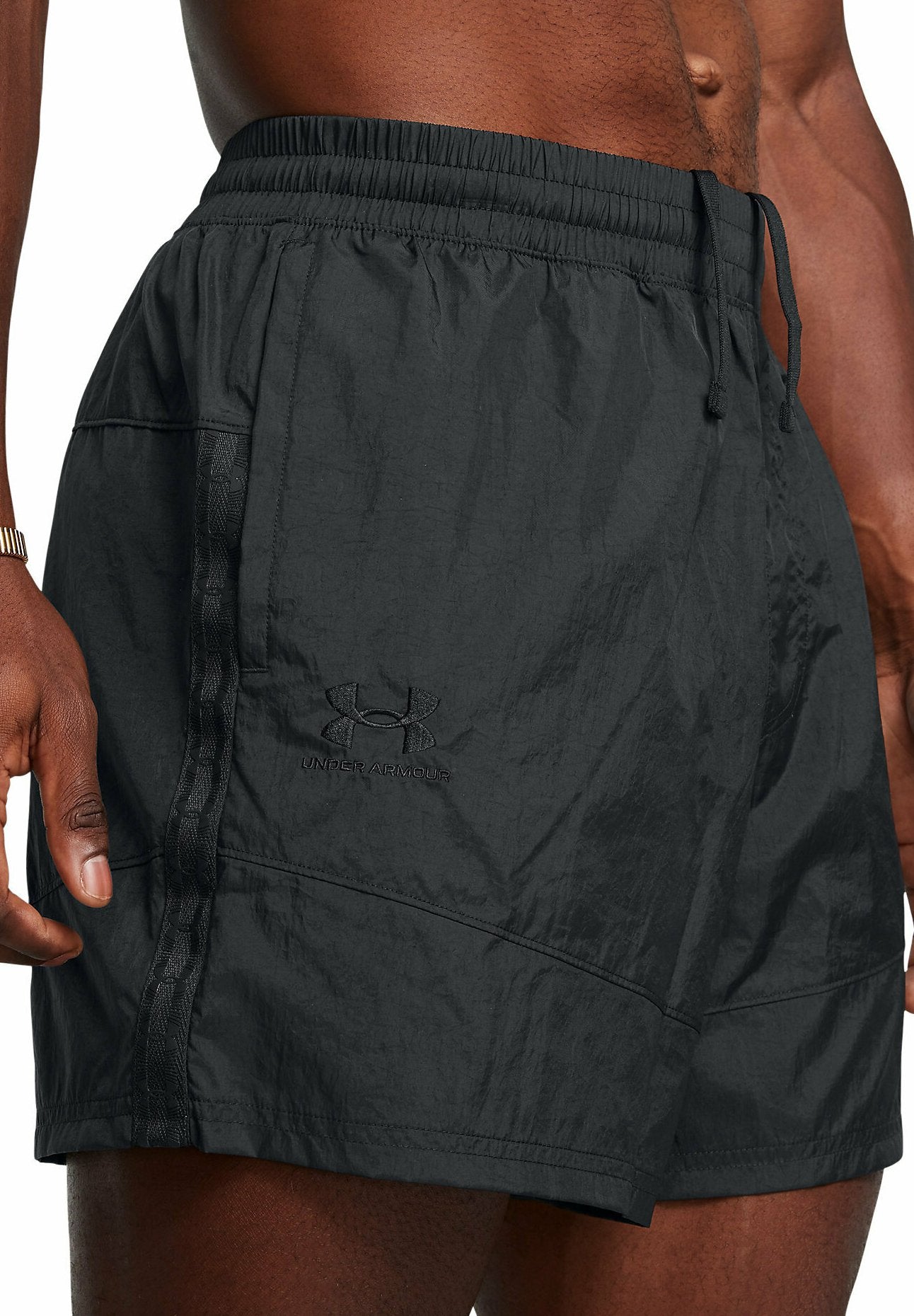 Under Armour TERRACE96 WOVEN
