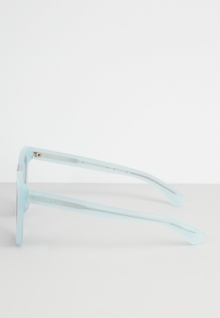 N/A UNISEX Media 5