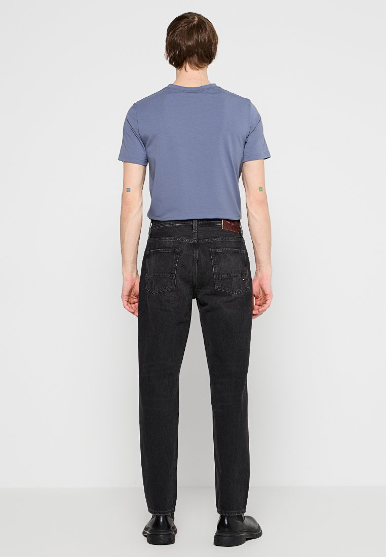 MOORE WIDE TAPERED FIT Media 3