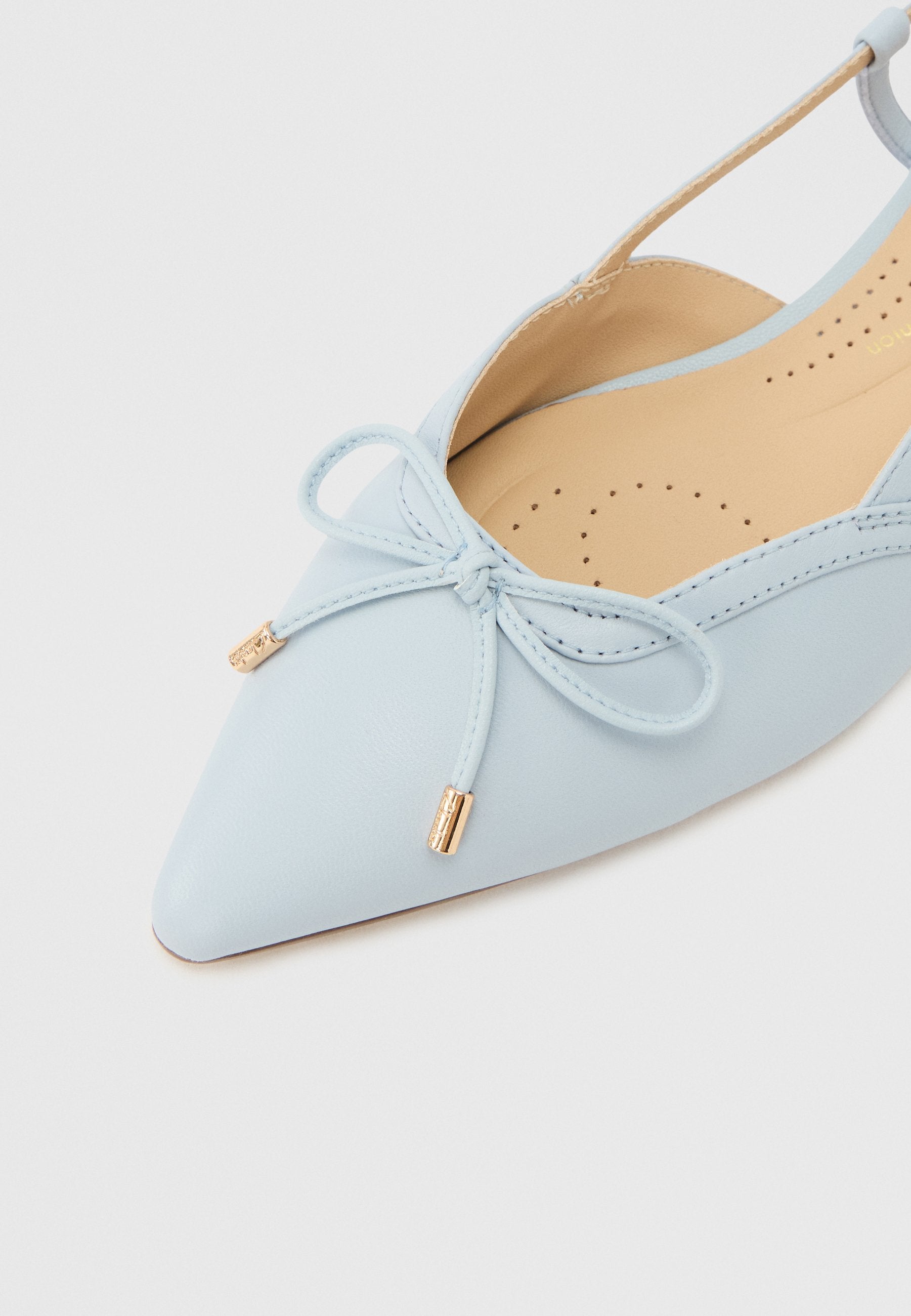 Clarks SENSA