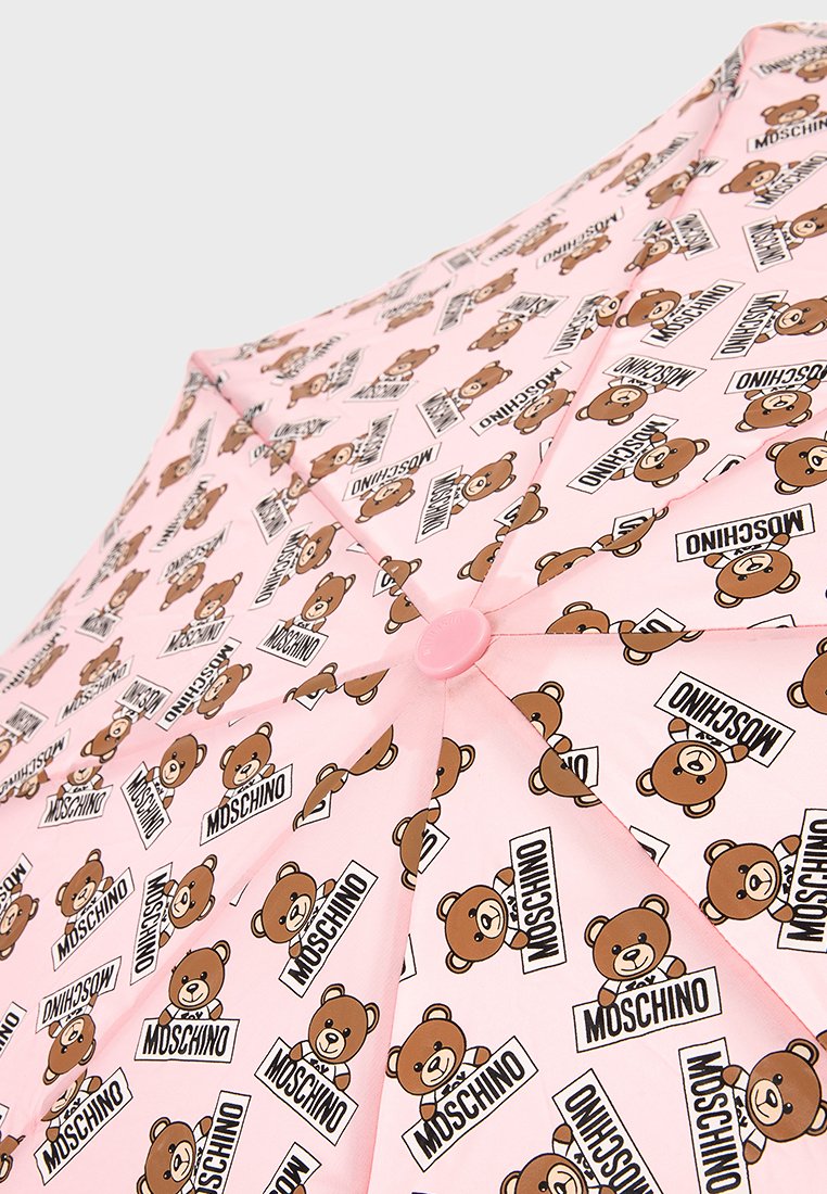 MOSCHINO