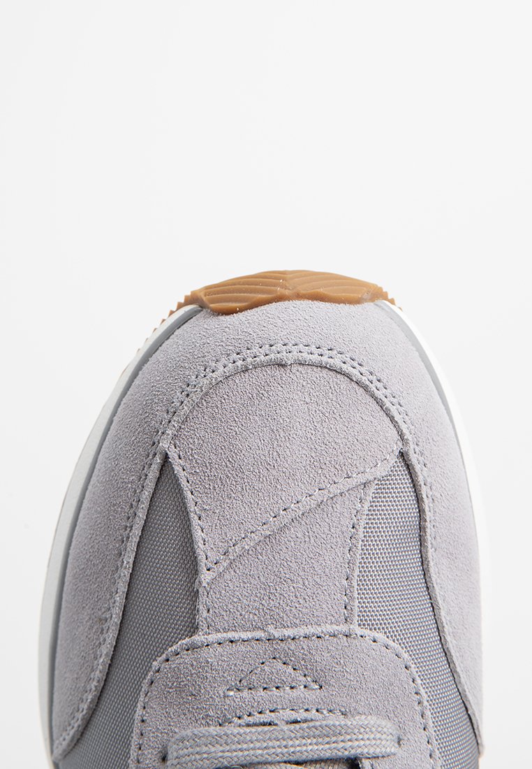 TOMS WYNDON
