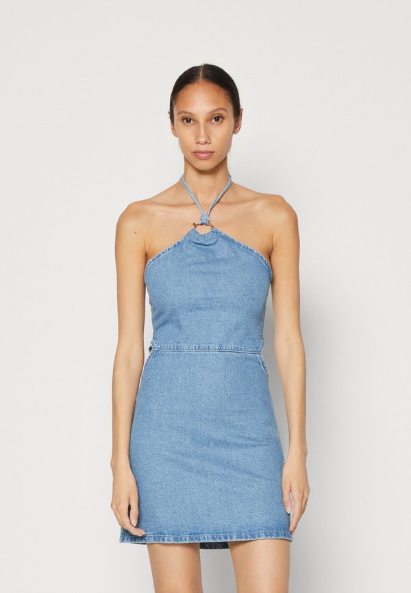 GAP HALTER CUT OUT
