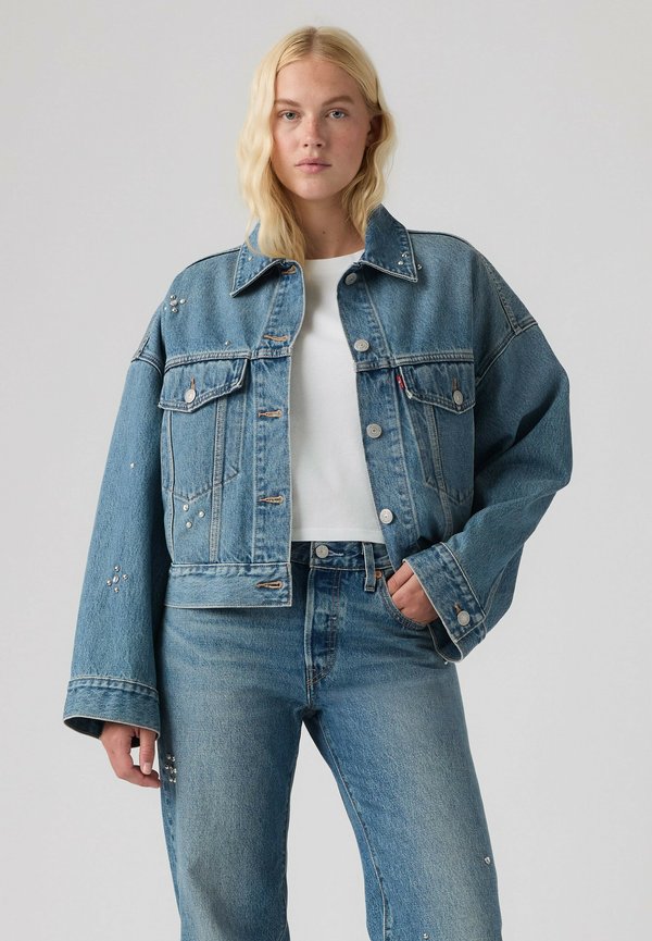 Levi's® LOOSE CROP TRUCKER TRIP ON DRIP TRUCKER - Denim jacket - trip on drip trucker - med indigo - worn in
