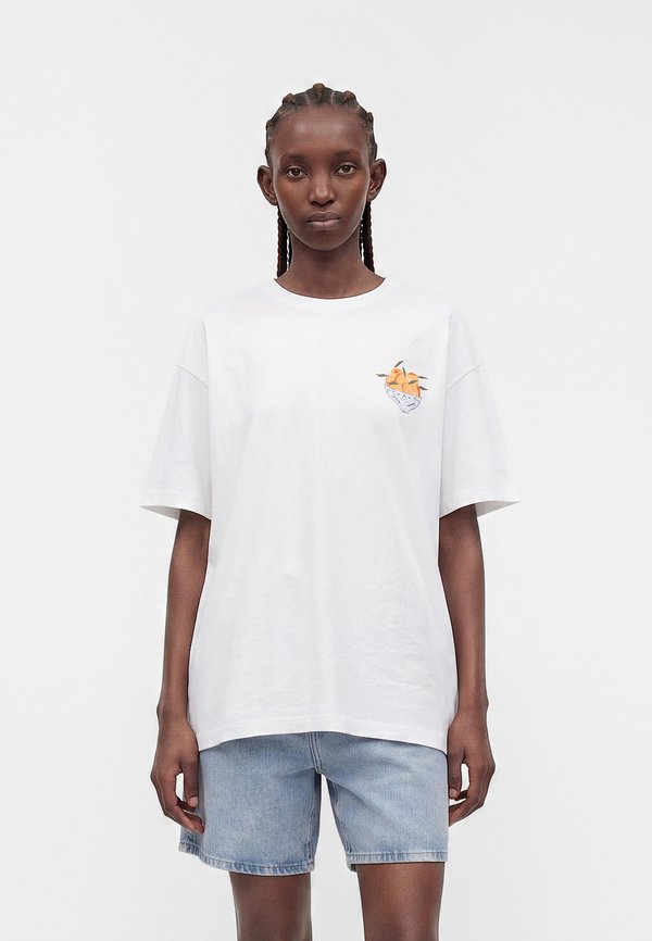 Vero Moda VMBAYLEIGH OVERSIZED TEE - Print T-shirt - bright white