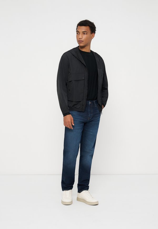 Armani Exchange