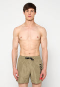 Herren-Badeshorts in Khaki mit elastischem Bund, Kordelzug und schwarzem "DIESEL"-Logo an der Seite. Leichter, glatter Stoff.