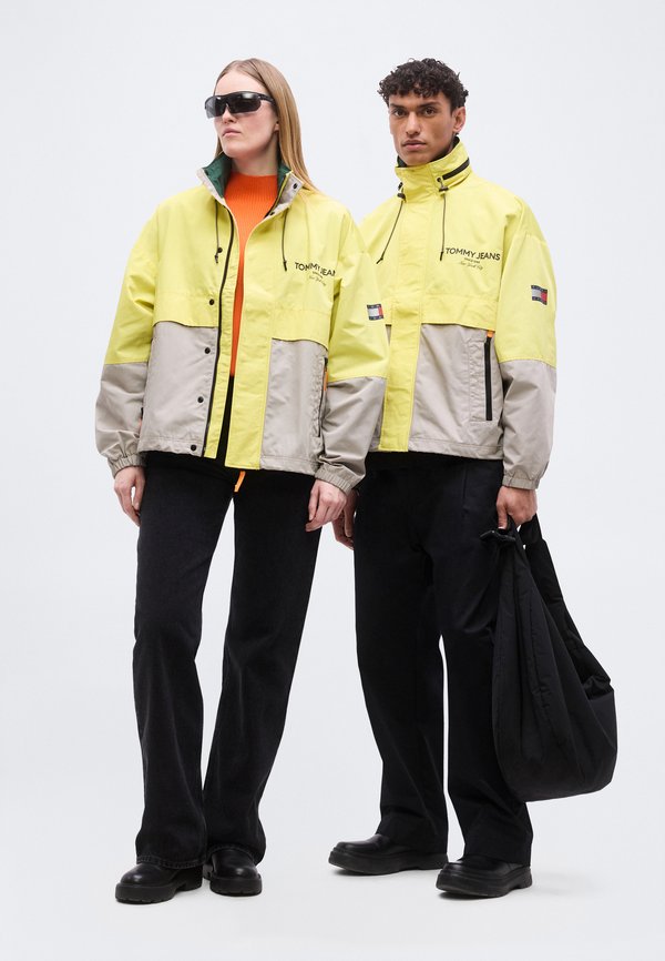 Tommy Jeans WATER REPELLENT COLOUR-BLOCKED OVERSIZED WINDBREAKER