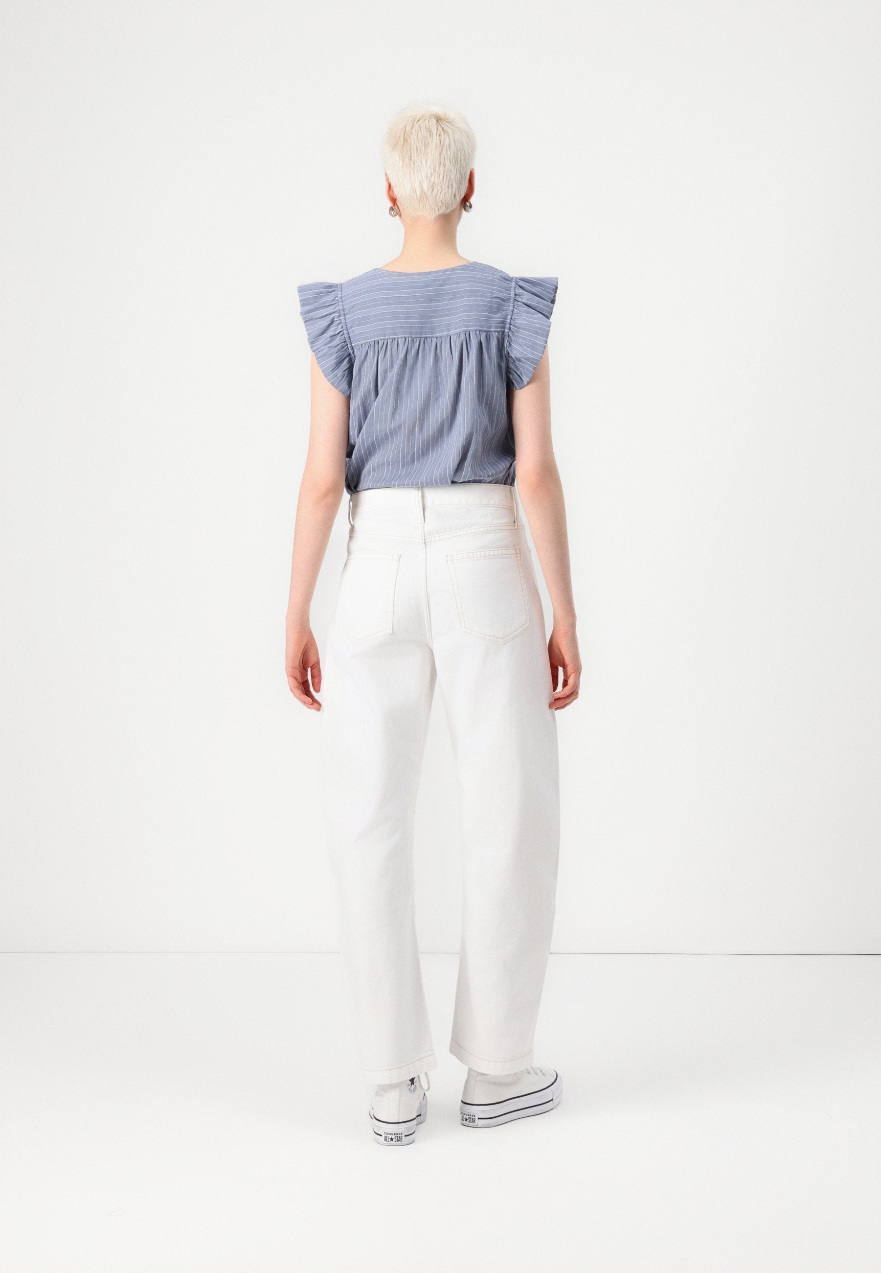 GAP BARREL CARPENTER WINTER