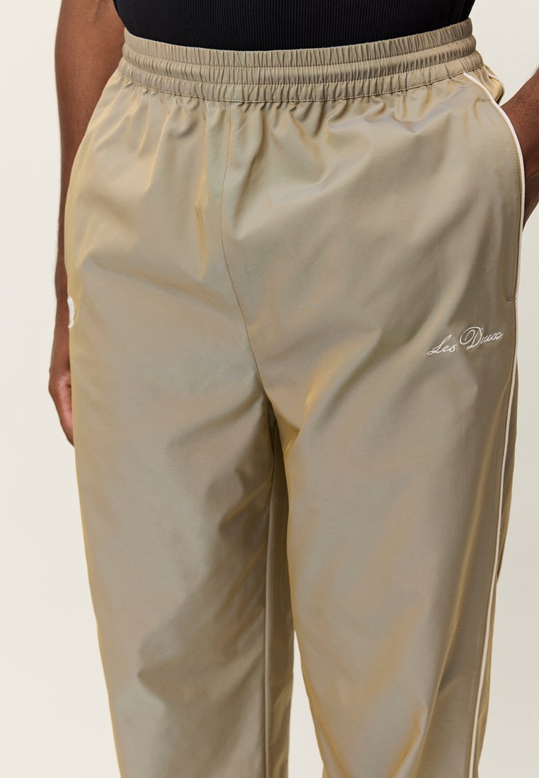 Les Deux SHINY TRACK PANTS
