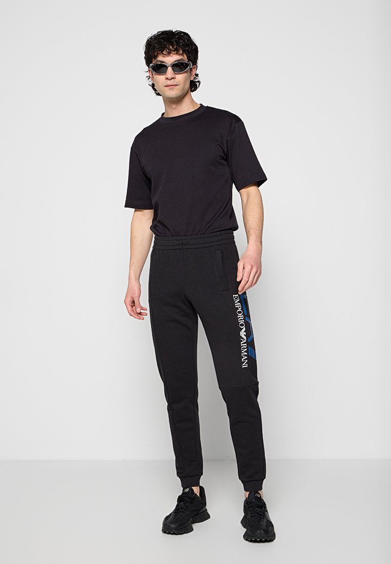 EA7 Emporio Armani Jogginghose Media 2